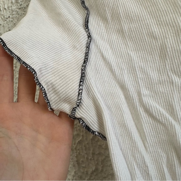 Brandy Melville White and Black Trim Crop Top - Picture 4 of 4